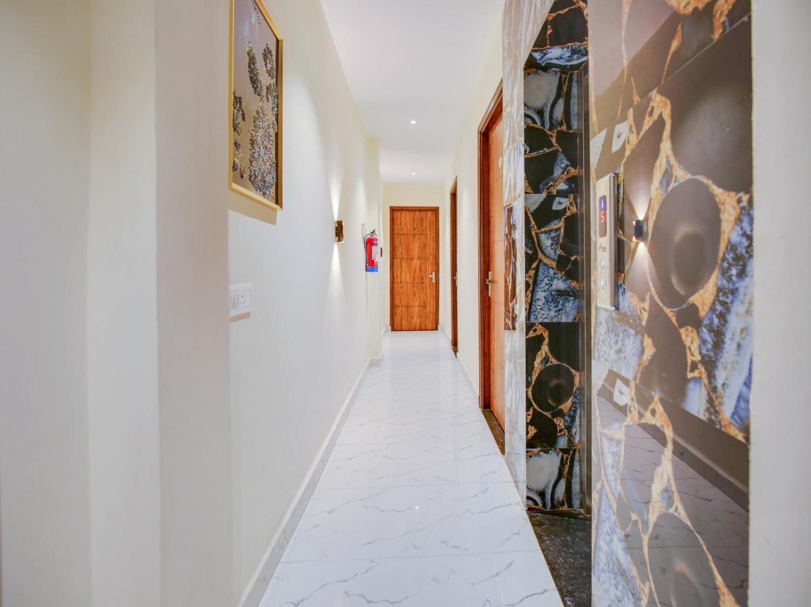 Hotel Holiday First 300 Meter From Golden Temple Αμριτσάρ Εξωτερικό φωτογραφία