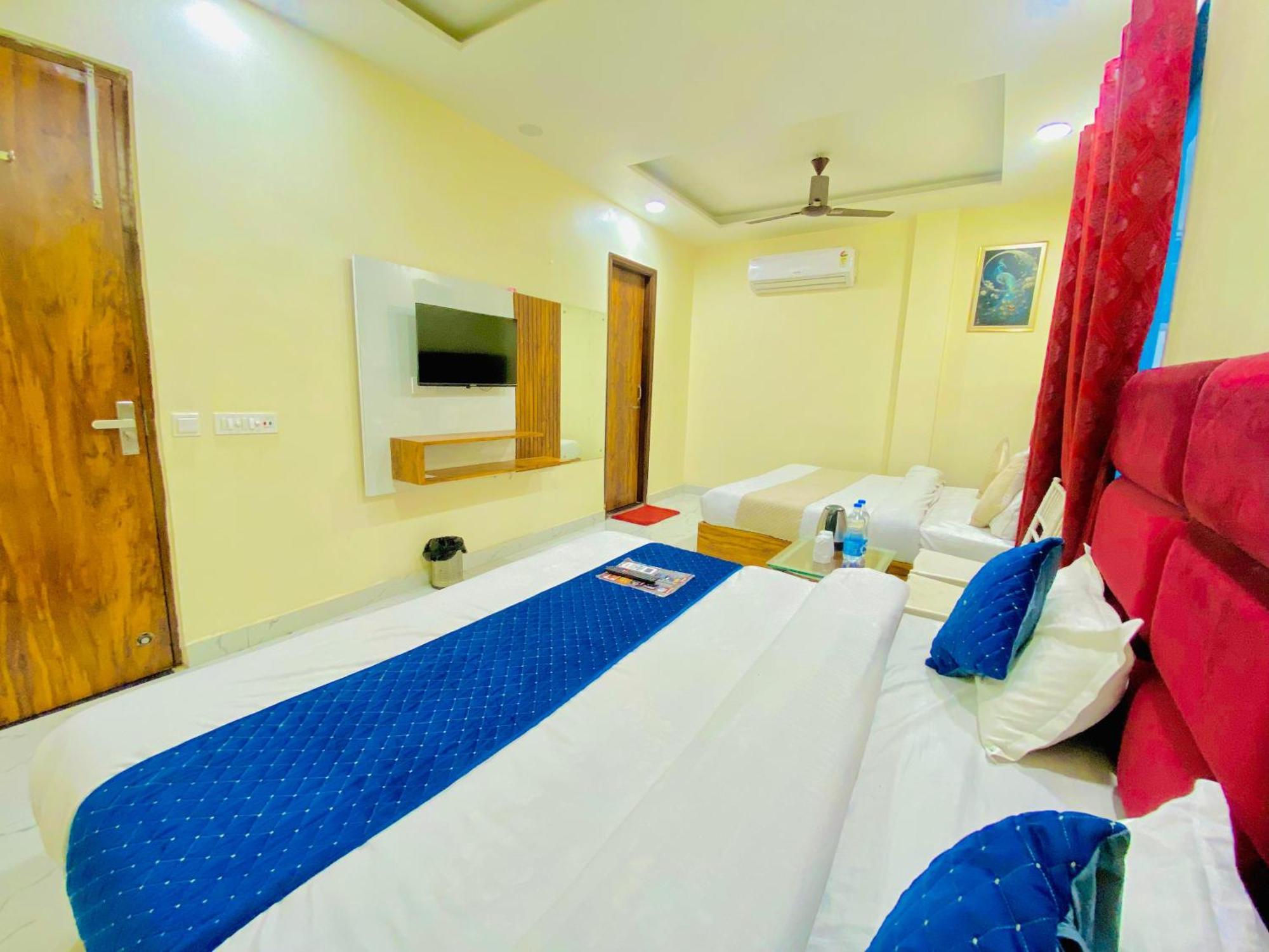 Hotel Holiday First 300 Meter From Golden Temple Αμριτσάρ Εξωτερικό φωτογραφία