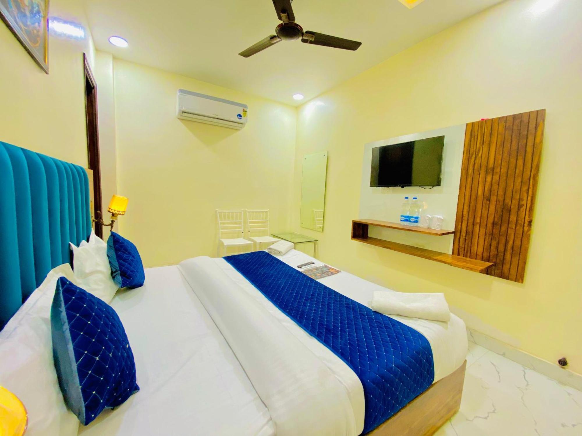 Hotel Holiday First 300 Meter From Golden Temple Αμριτσάρ Εξωτερικό φωτογραφία