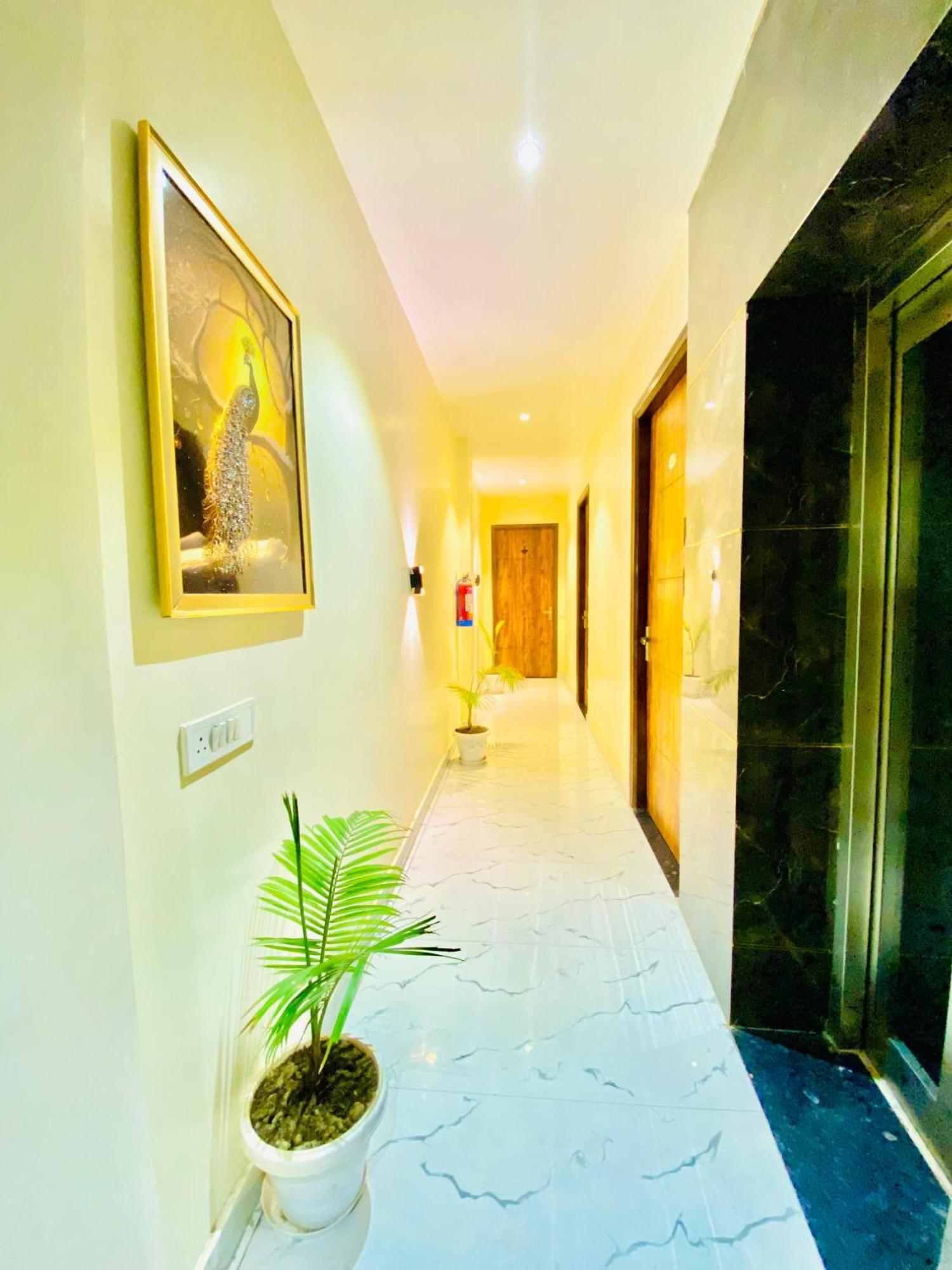 Hotel Holiday First 300 Meter From Golden Temple Αμριτσάρ Εξωτερικό φωτογραφία